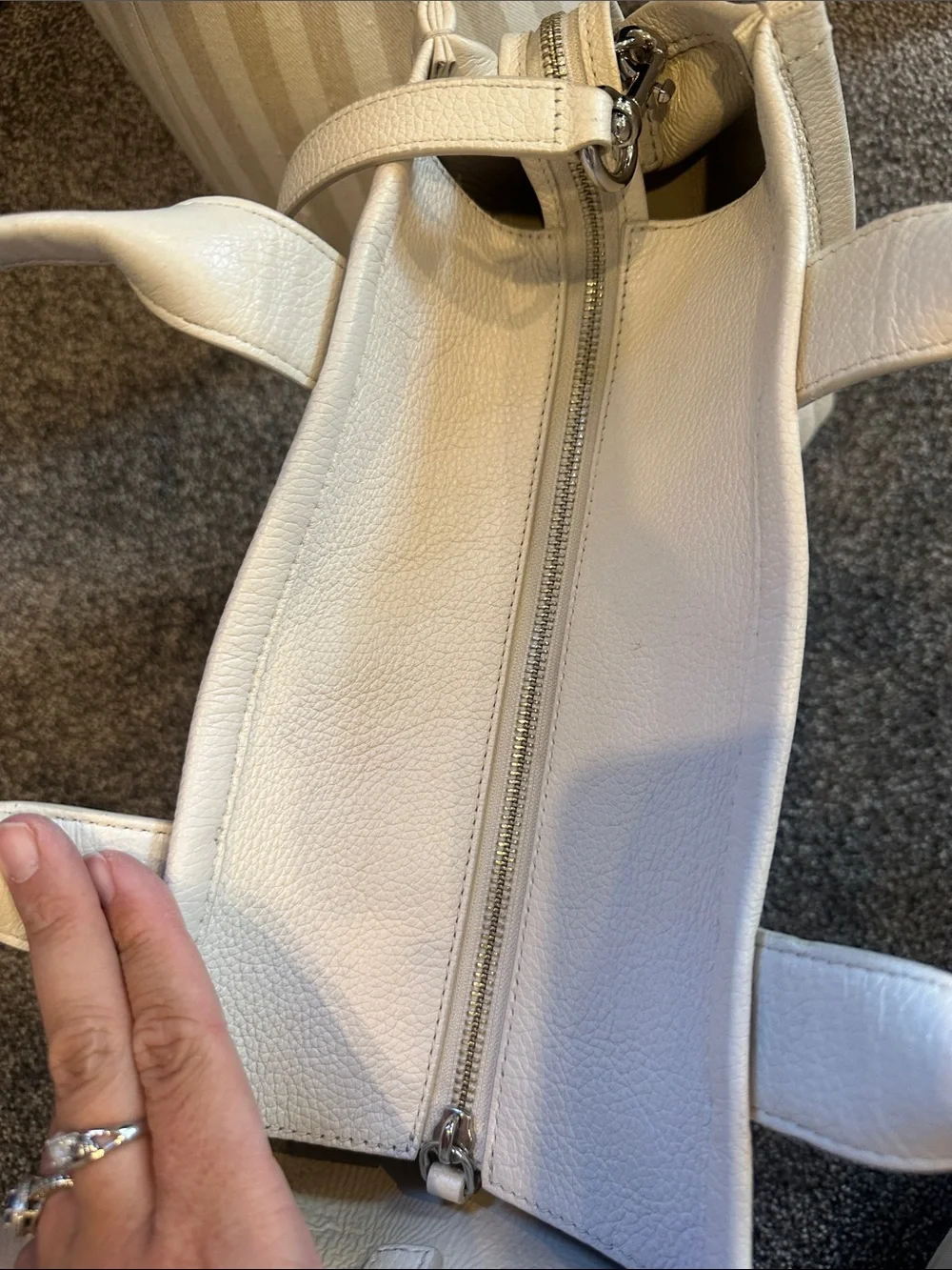 Marc Jacobs Pebbled Leather Tote in Off-White - Picture 7 of 12
